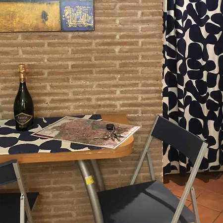 Cosy Little Studio Well Equipped Between Saint Peter And Saint Angel Castle شقة *