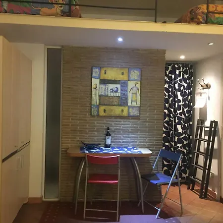 شقة Cosy Little Studio Well Equipped Between Saint Peter And Saint Angel Castle *